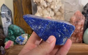 5 Lapis Lazuli Negative Effects: Is it Toxic and How to Prevent